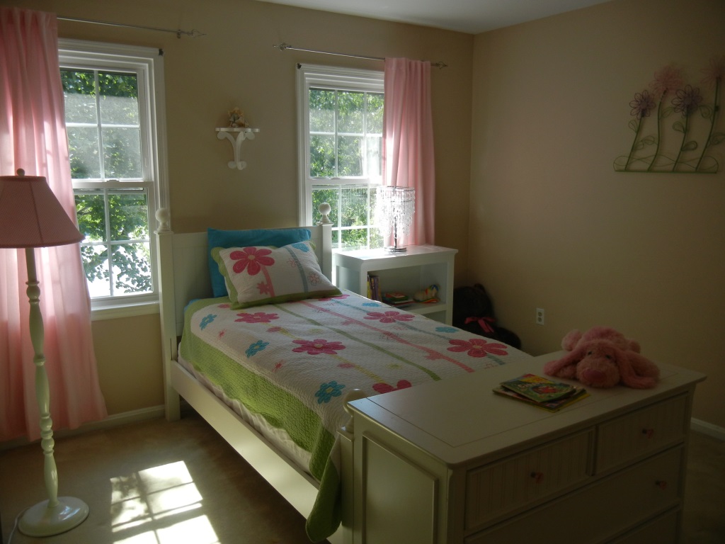 home staging before and after kids bedroom