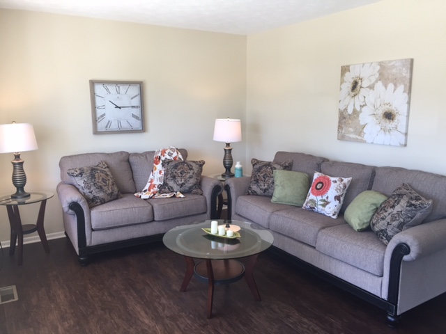 home staging living room