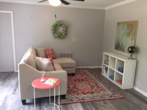 family room before and after home staging